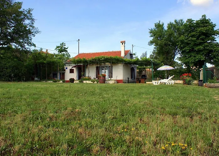 House Violeta בית נופש Raša